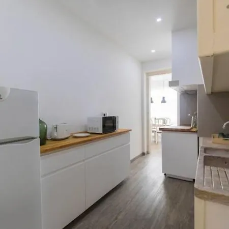 Vintage Top Roof Apartment * リスボン