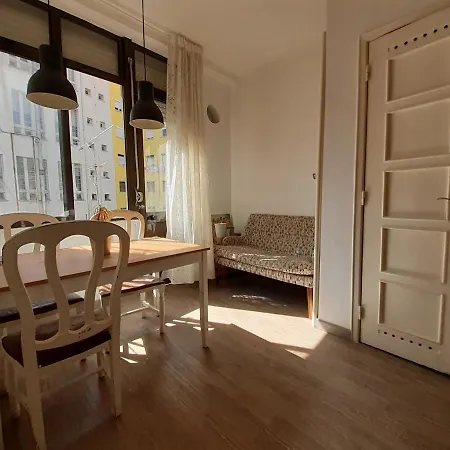 Vintage Top Roof Apartment Apartment