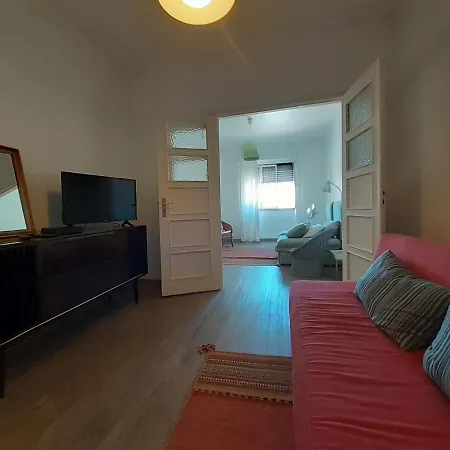 Vintage Top Roof Apartment Апартаменты *